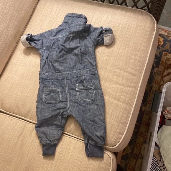 Baby Gap Onesie - Picture 4 of 4